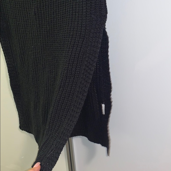 Black turtle neck sweater - Picture 3 of 3